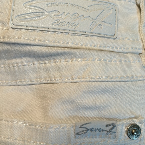 Seven 7 White Jeans - Picture 5 of 6